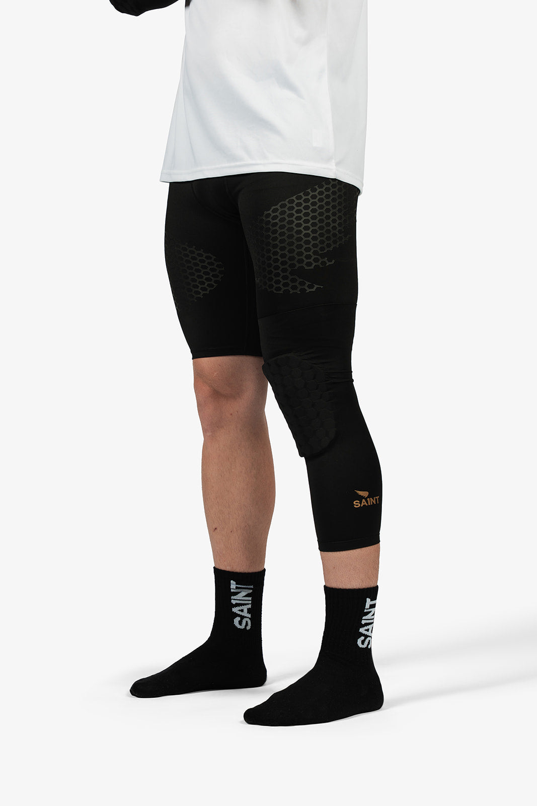 Compression Knee Sleeve – Black | SA1NT Layers