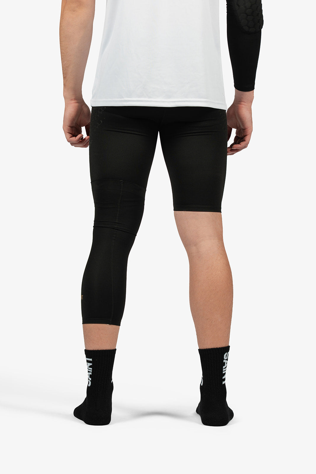 Compression Knee Sleeve – Black | SA1NT Layers